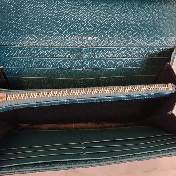 Yves Saint Laurent Peacock Chevron Cassandra Leather Wallet W/Silver Hardware - Picture 8 of 15